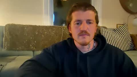 Snapshot of momo9221 chatting on February 2026 02:44:01 AM momo9221 online show from February 2026 02:44:01 AM