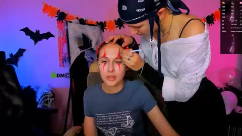 Mona  online show from October 2025 07:12:01 PM