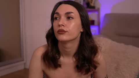 Mona Lisss online show from November 2025 11:25:01 AM