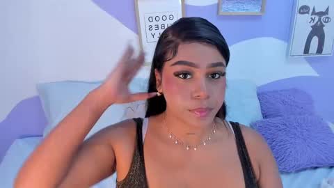 MONAAXXX online show from September 2025 03:37:02 PM
