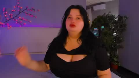 Monica online show from May 2026 12:02:01 PM