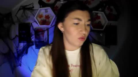 Snapshot of monica_sweets chatting on October 2025 06:47:02 PM sweet girl and shine body online show from October 2025 06:47:02 PM