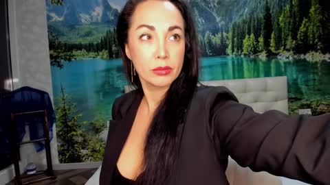 monica_weisss online show from February 2025 10:02:01 PM