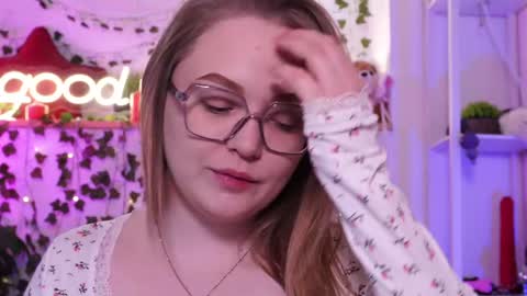 monicaasis online show from May 2026 06:15:02 PM