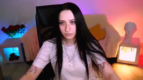 monicalowes online show from July 2026 07:57:01 AM