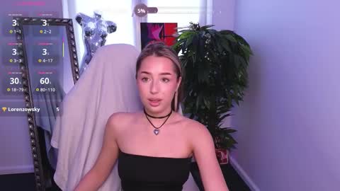 Monica online show from October 2025 01:42:02 PM