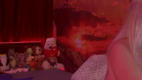 Monika    online show from February 2025 04:37:01 AM