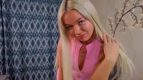 Monika online show from November 2025 02:43:02 AM