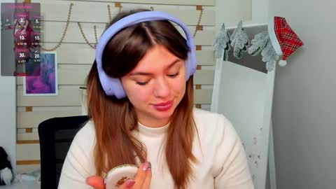 Monika online show from December 2024 08:18:01 AM