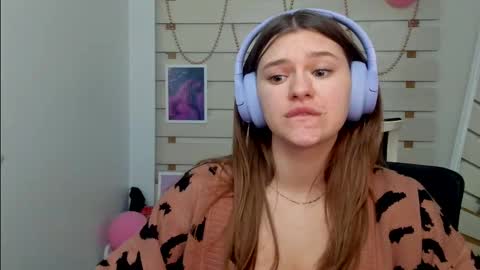 Monika online show from February 2025 02:03:02 PM