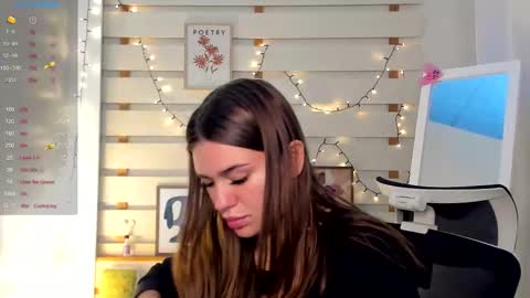 Monika online show from October 2025 12:49:02 PM