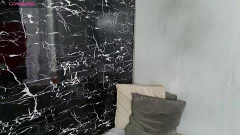 Snapshot of monique_a chatting on January 2025 08:34:01 AM Ask me online show from January 2025 08:34:01 AM