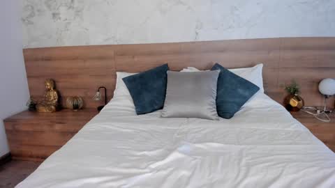 Monique  online show from January 2025 07:29:02 PM