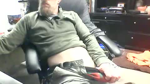 Snapshot of monkeypants0 chatting on November 2025 04:17:02 PM monkeypants0 online show from November 2025 04:17:02 PM