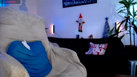 monnojones online show from December 2024 09:30:02 PM