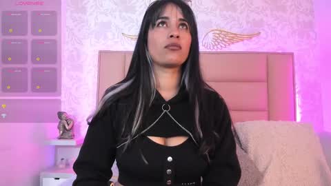 Snapshot of monserrat_towers chatting on September 2025 12:59:02 PM Adriana online show from September 2025 12:59:02 PM