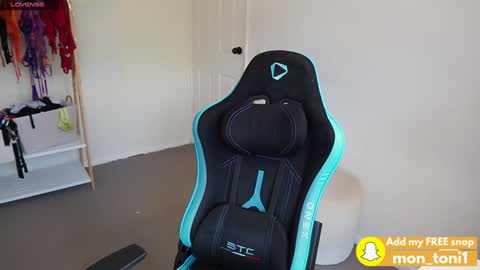 Snapshot of monslifex chatting on December 2024 02:25:02 AM Mons life online show from December 2024 02:25:02 AM