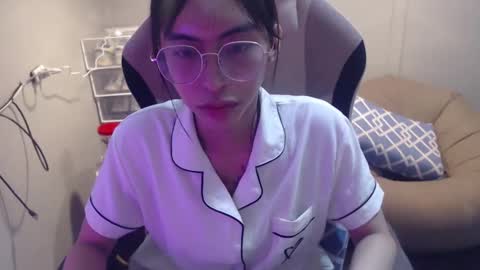 ELYSE A SIMPLE GIRL online show from January 2025 04:30:02 PM