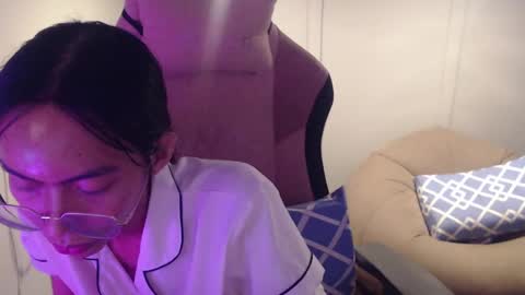 ELYSE A SIMPLE GIRL online show from January 2025 07:07:02 AM