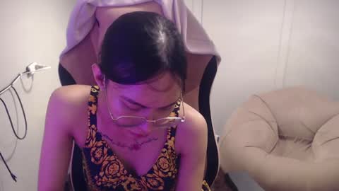 ELYSE A SIMPLE GIRL online show from February 2025 11:32:02 AM