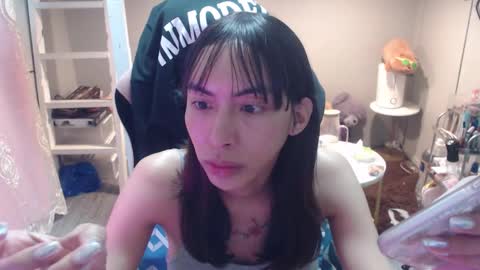 ELYSE A SIMPLE GIRL online show from October 2025 10:04:01 AM