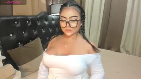 Snapshot of monstrouscockdivaontop chatting on September 2025 05:02:02 PM Ruthie online show from September 2025 05:02:02 PM