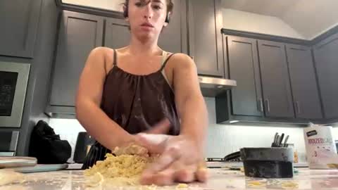 Lydia Mooney online show from July 2026 09:06:02 PM