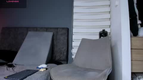 mont_777 online show from June 2026 02:49:01 PM