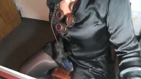 Snapshot of montero81 chatting on April 2026 08:33:01 PM Sabrina online show from April 2026 08:33:01 PM