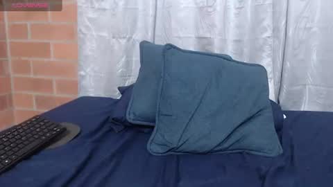 Snapshot of montserrat_jay chatting on July 2026 12:43:01 PM Luisa online show from July 2026 12:43:01 PM