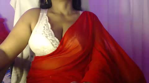 Snapshot of moody_maya chatting on September 2025 12:50:02 PM Maya online show from September 2025 12:50:02 PM