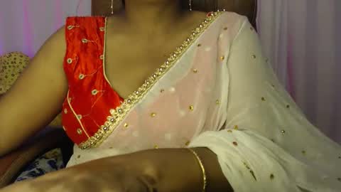 Maya online show from November 2025 06:52:01 AM