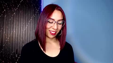 moolly_evanz online show from March 2026 04:36:01 PM