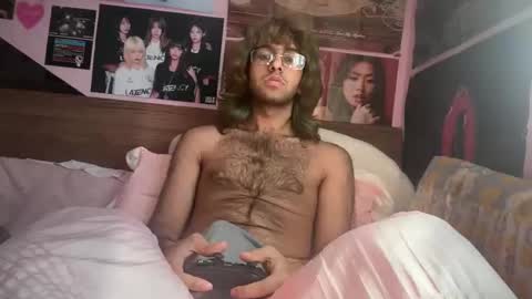 moon online show from May 2026 02:12:01 PM