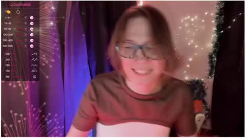 Snapshot of moon__girl chatting on December 2024 10:15:02 PM Roxy online show from December 2024 10:15:02 PM