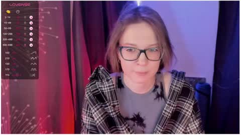 Snapshot of moon__girl chatting on February 2025 08:13:01 PM Roxy online show from February 2025 08:13:01 PM