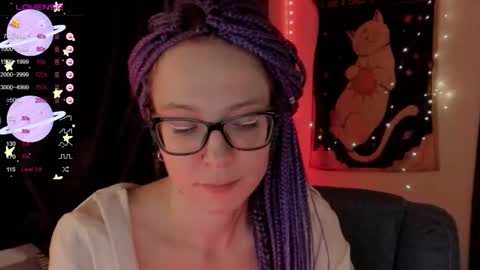 Snapshot of moon__girl chatting on September 2025 09:08:02 PM Roxy online show from September 2025 09:08:02 PM