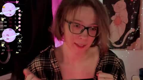 Snapshot of moon__girl chatting on November 2025 07:47:01 PM Roxy online show from November 2025 07:47:01 PM