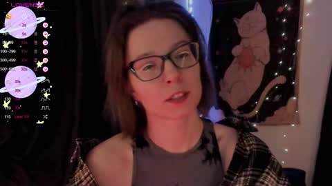 Snapshot of moon__girl chatting on February 2026 07:08:02 PM Roxy online show from February 2026 07:08:02 PM