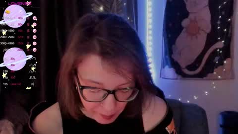 Snapshot of moon__girl chatting on February 2026 08:09:01 PM Roxy online show from February 2026 08:09:01 PM