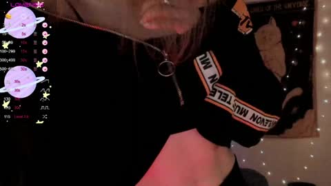 Roxy online show from April 2026 07:41:01 PM