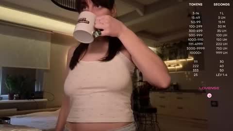 Luna  online show from October 2025 12:06:01 PM