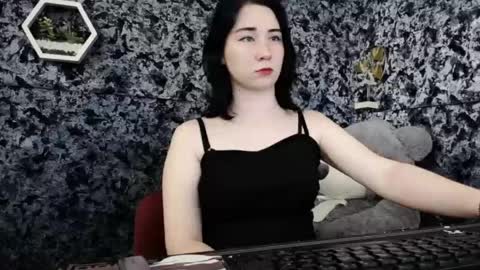 Diana online show from May 2026 07:23:02 PM