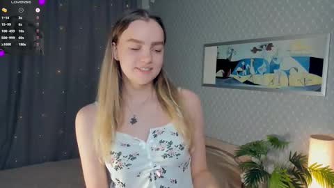 moon_puzzles online show from November 2025 07:28:01 PM