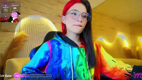 Snapshot of moon_red_r chatting on May 2026 01:20:02 PM Moon online show from May 2026 01:20:02 PM