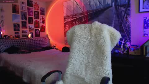 Snapshot of moon_sugar_ chatting on March 2025 01:17:01 PM Keira online show from March 2025 01:17:01 PM