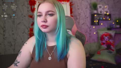 Emilia online show from October 2025 09:59:02 AM