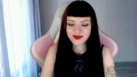  sophie  online show from April 2026 04:27:02 PM