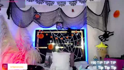 Moon Water   online show from November 2025 10:04:02 AM