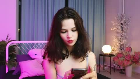 Snapshot of moonberry_yi chatting on July 2026 08:22:01 PM VIPER online show from July 2026 08:22:01 PM